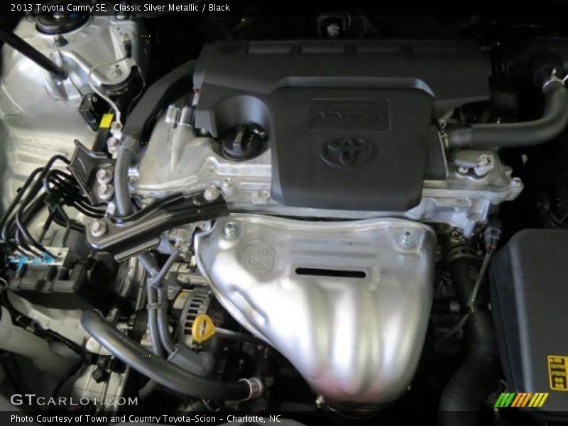 Classic Silver Metallic / Black 2013 Toyota Camry SE