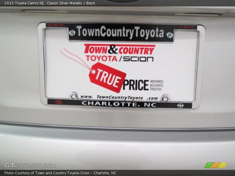 Classic Silver Metallic / Black 2013 Toyota Camry SE