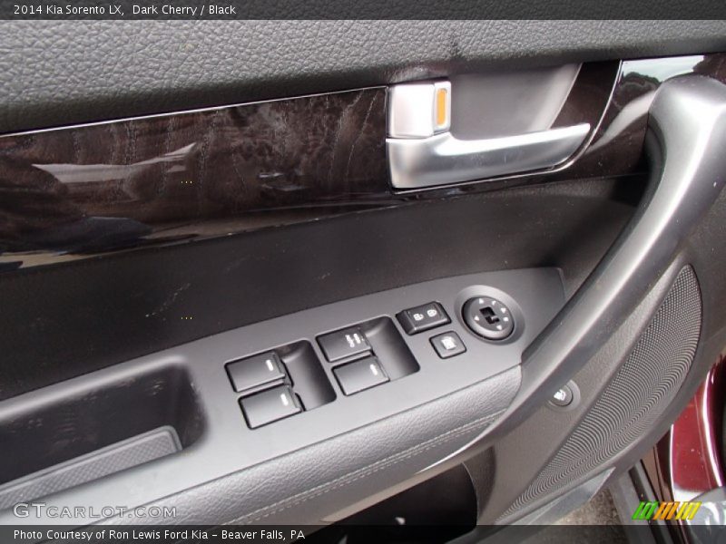 Dark Cherry / Black 2014 Kia Sorento LX