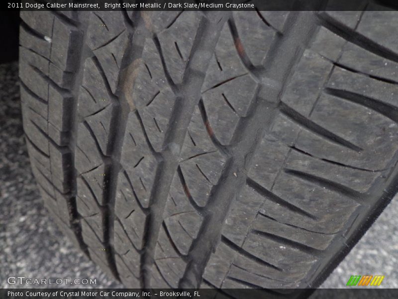 Bright Silver Metallic / Dark Slate/Medium Graystone 2011 Dodge Caliber Mainstreet