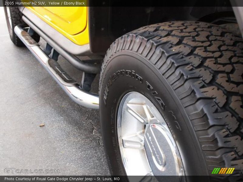 Yellow / Ebony Black 2005 Hummer H2 SUV