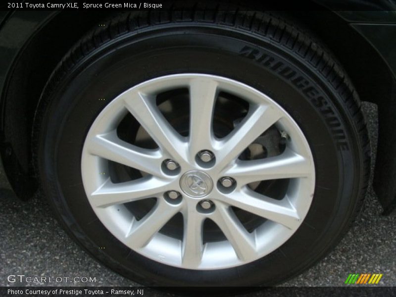 Spruce Green Mica / Bisque 2011 Toyota Camry XLE