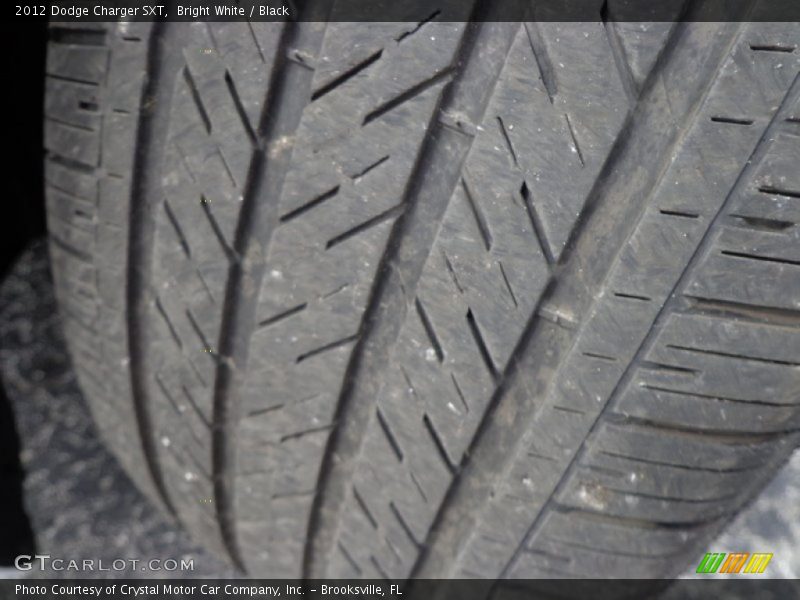 Bright White / Black 2012 Dodge Charger SXT