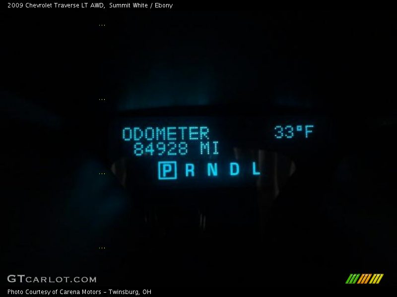 Summit White / Ebony 2009 Chevrolet Traverse LT AWD