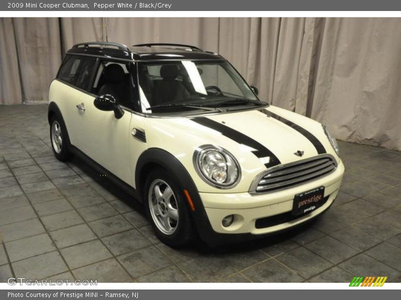 Pepper White / Black/Grey 2009 Mini Cooper Clubman