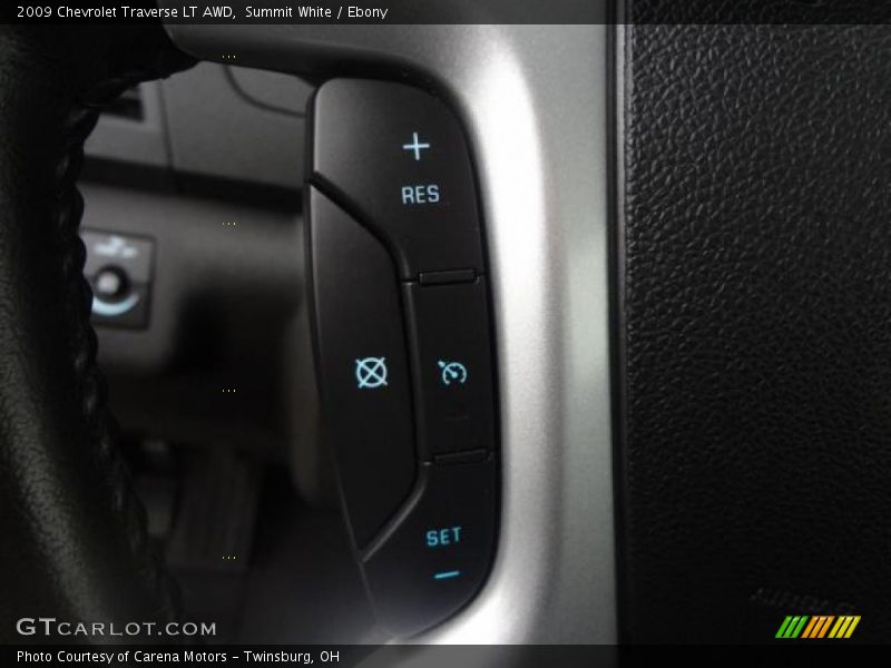 Summit White / Ebony 2009 Chevrolet Traverse LT AWD