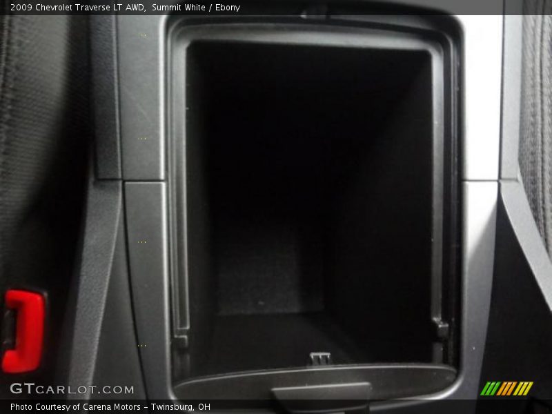 Summit White / Ebony 2009 Chevrolet Traverse LT AWD
