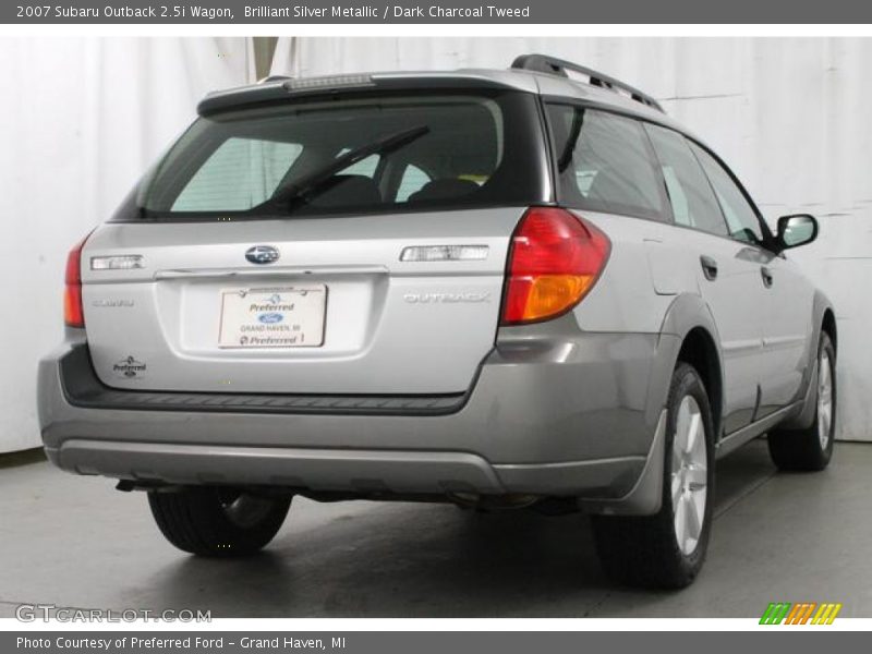 Brilliant Silver Metallic / Dark Charcoal Tweed 2007 Subaru Outback 2.5i Wagon