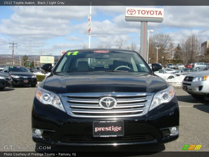 Black / Light Gray 2012 Toyota Avalon