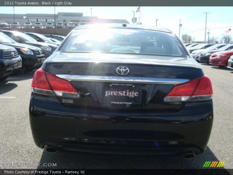 Black / Light Gray 2012 Toyota Avalon