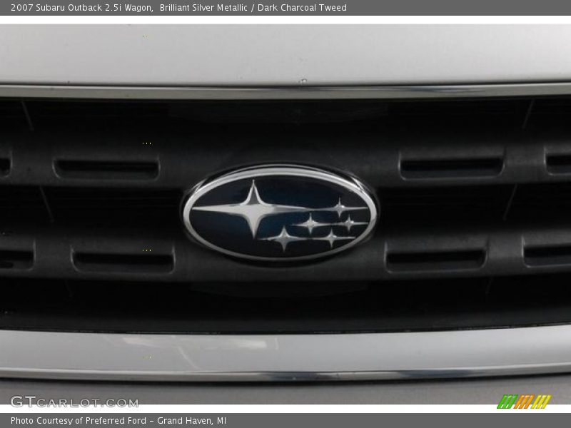 Brilliant Silver Metallic / Dark Charcoal Tweed 2007 Subaru Outback 2.5i Wagon