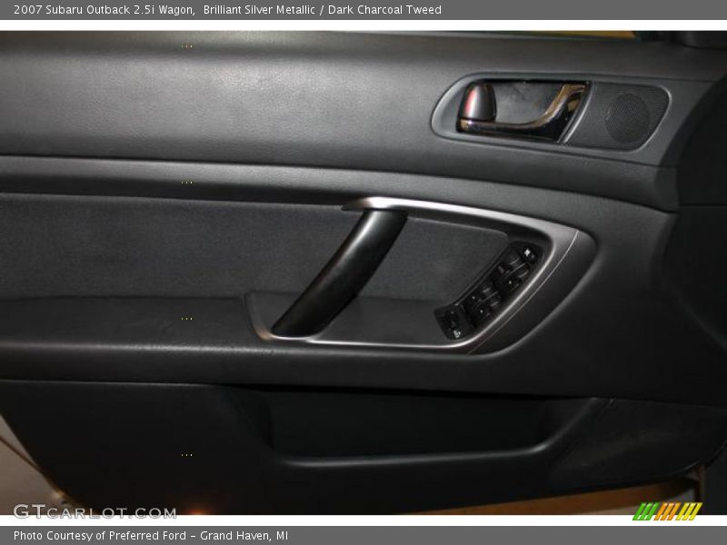 Brilliant Silver Metallic / Dark Charcoal Tweed 2007 Subaru Outback 2.5i Wagon