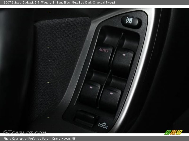 Brilliant Silver Metallic / Dark Charcoal Tweed 2007 Subaru Outback 2.5i Wagon