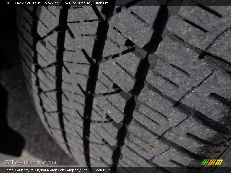 Silver Ice Metallic / Titanium 2010 Chevrolet Malibu LS Sedan