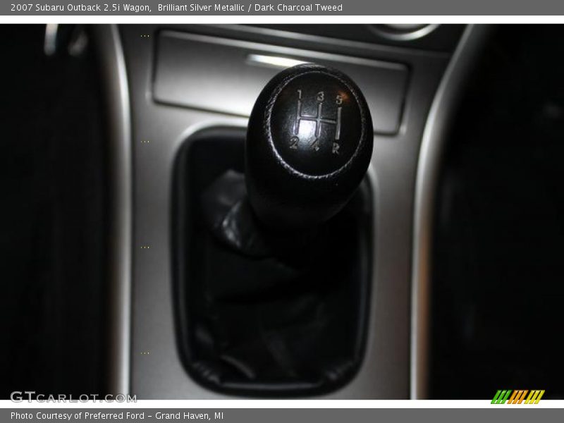  2007 Outback 2.5i Wagon 5 Speed Manual Shifter