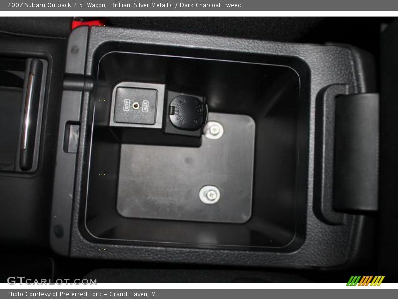 Brilliant Silver Metallic / Dark Charcoal Tweed 2007 Subaru Outback 2.5i Wagon