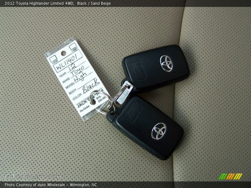 Black / Sand Beige 2012 Toyota Highlander Limited 4WD