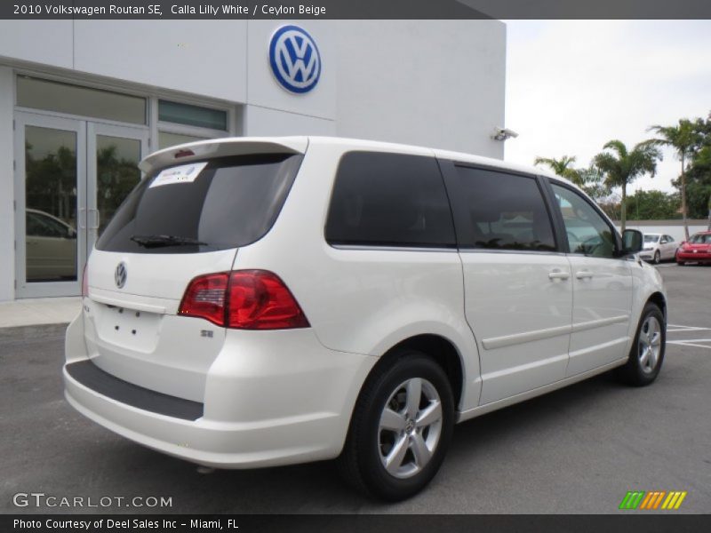 Calla Lilly White / Ceylon Beige 2010 Volkswagen Routan SE
