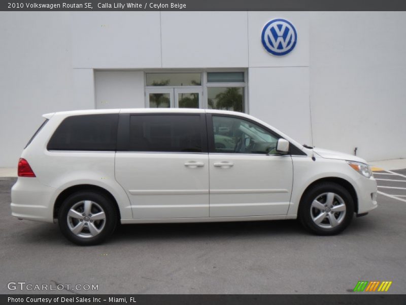Calla Lilly White / Ceylon Beige 2010 Volkswagen Routan SE
