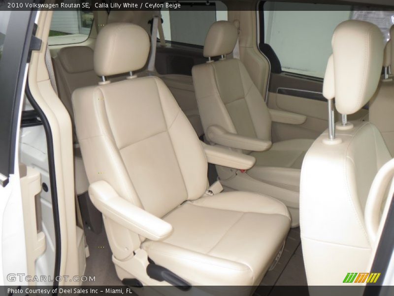 Calla Lilly White / Ceylon Beige 2010 Volkswagen Routan SE