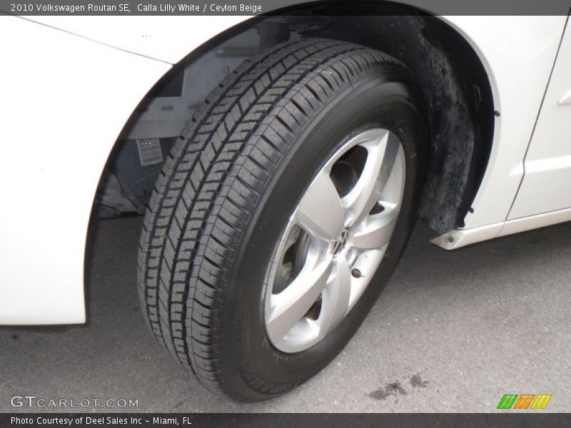 Calla Lilly White / Ceylon Beige 2010 Volkswagen Routan SE