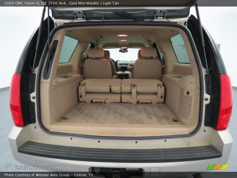  2009 Yukon XL SLE 2500 4x4 Trunk