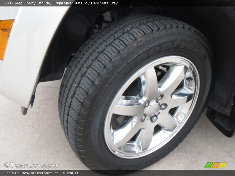 Bright Silver Metallic / Dark Slate Gray 2012 Jeep Liberty Latitude