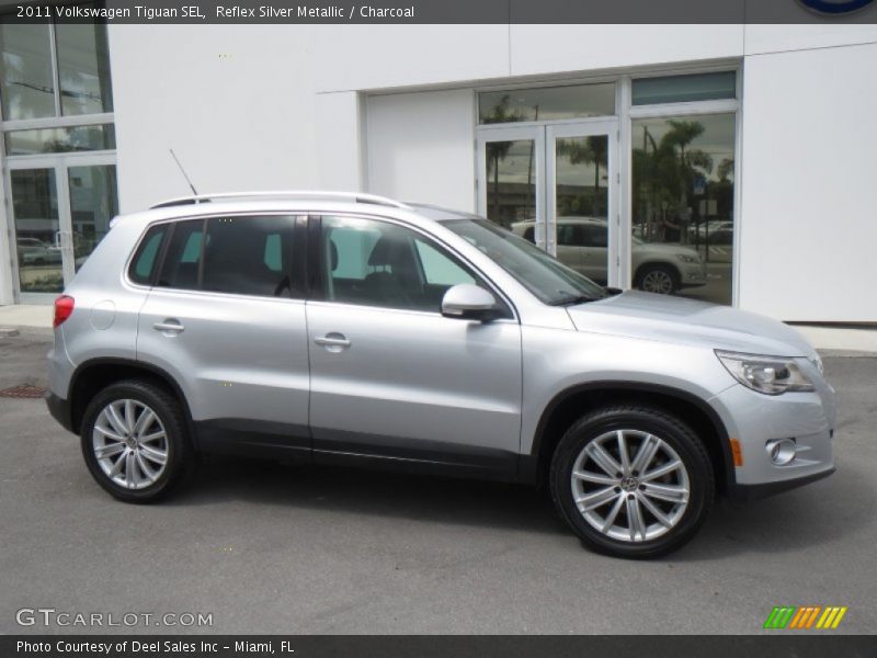 Reflex Silver Metallic / Charcoal 2011 Volkswagen Tiguan SEL