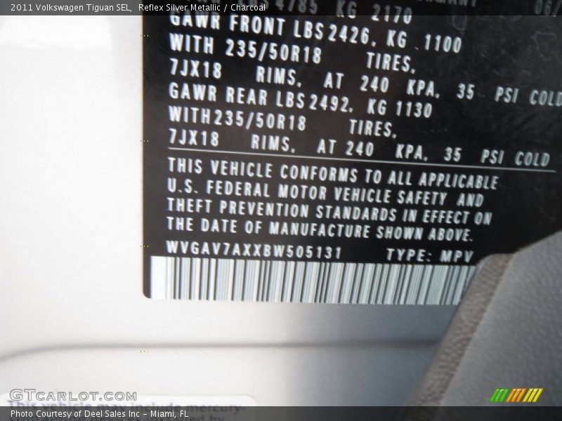 Reflex Silver Metallic / Charcoal 2011 Volkswagen Tiguan SEL