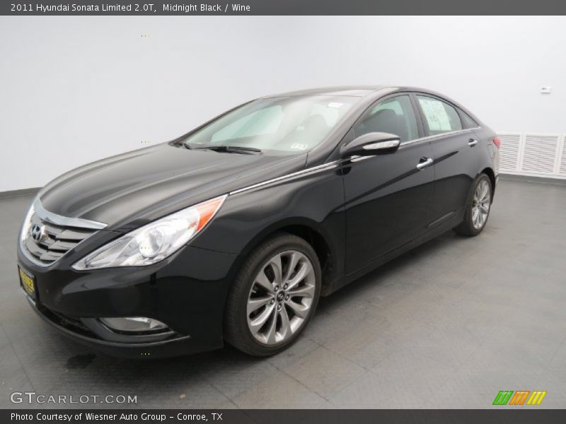 Front 3/4 View of 2011 Sonata Limited 2.0T