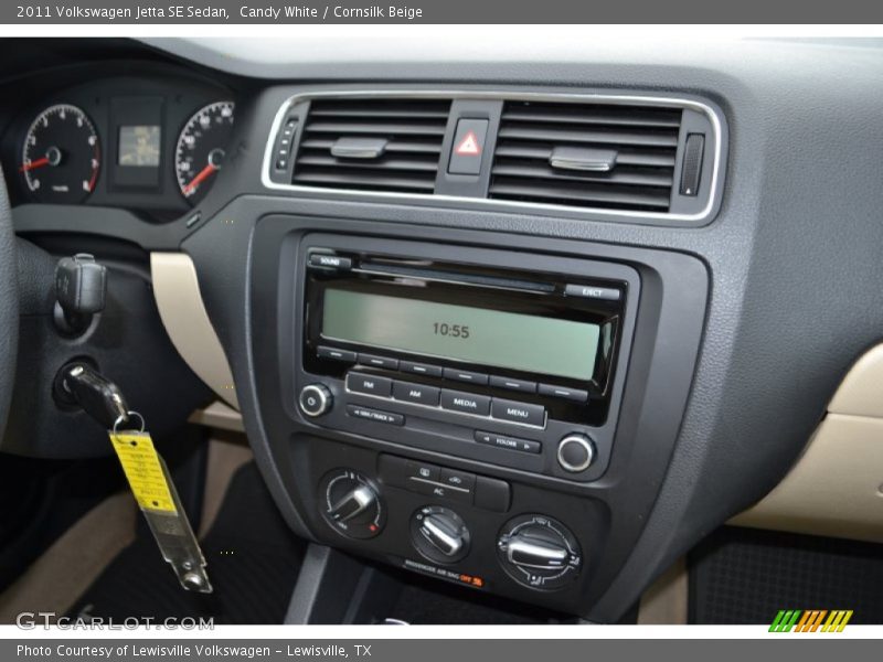 Candy White / Cornsilk Beige 2011 Volkswagen Jetta SE Sedan