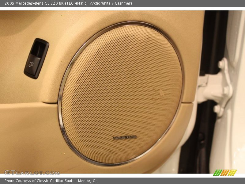 Audio System of 2009 GL 320 BlueTEC 4Matic