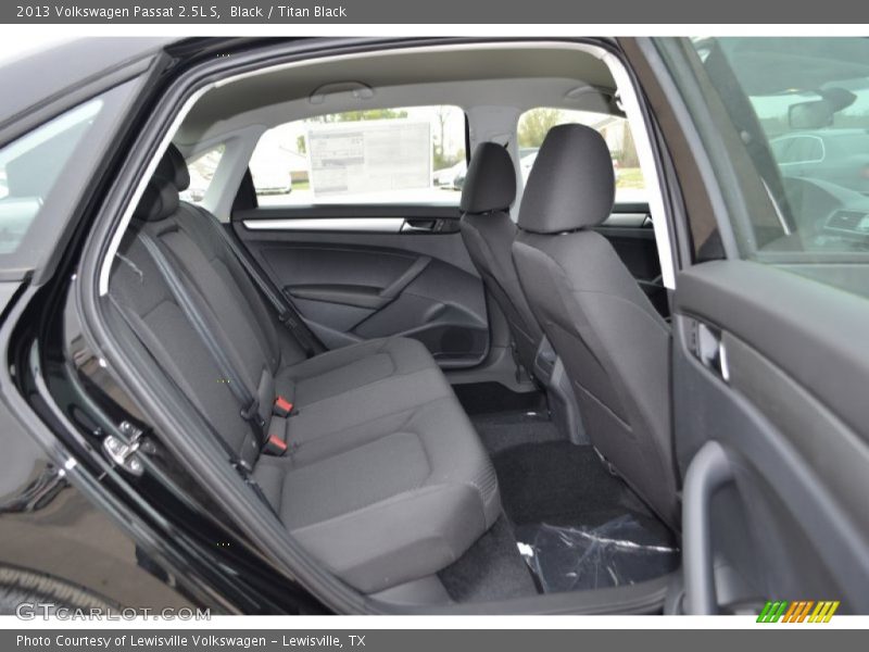 Black / Titan Black 2013 Volkswagen Passat 2.5L S