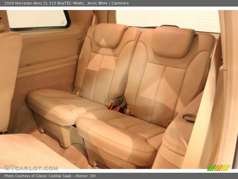 Rear Seat of 2009 GL 320 BlueTEC 4Matic