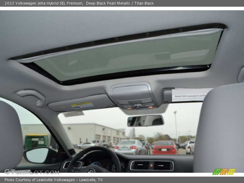 Deep Black Pearl Metallic / Titan Black 2013 Volkswagen Jetta Hybrid SEL Premium