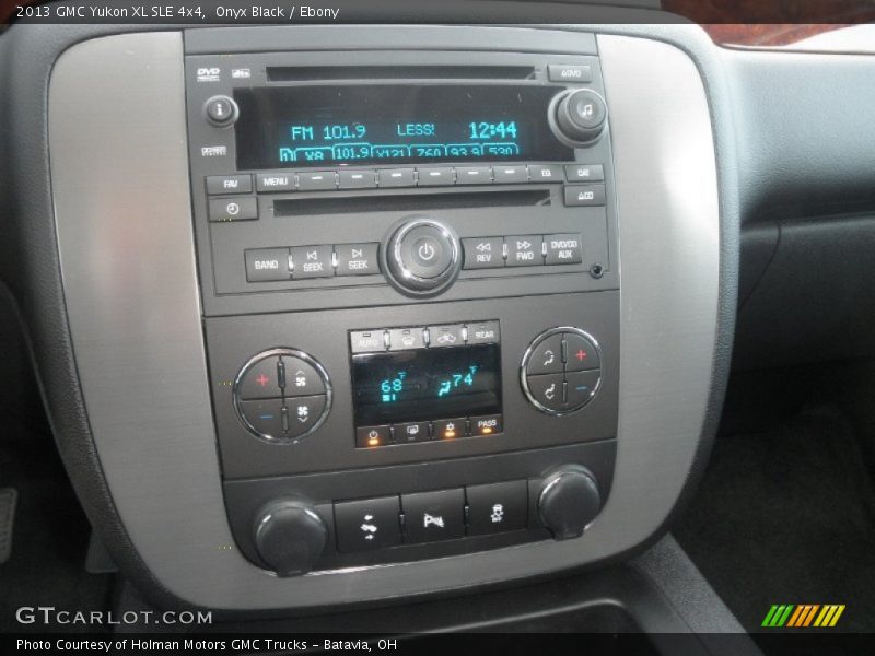 Controls of 2013 Yukon XL SLE 4x4