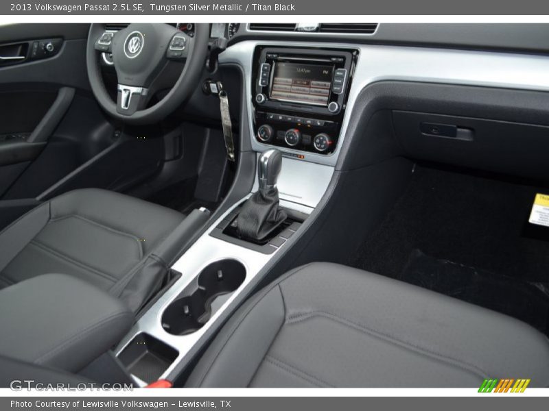 Tungsten Silver Metallic / Titan Black 2013 Volkswagen Passat 2.5L SE