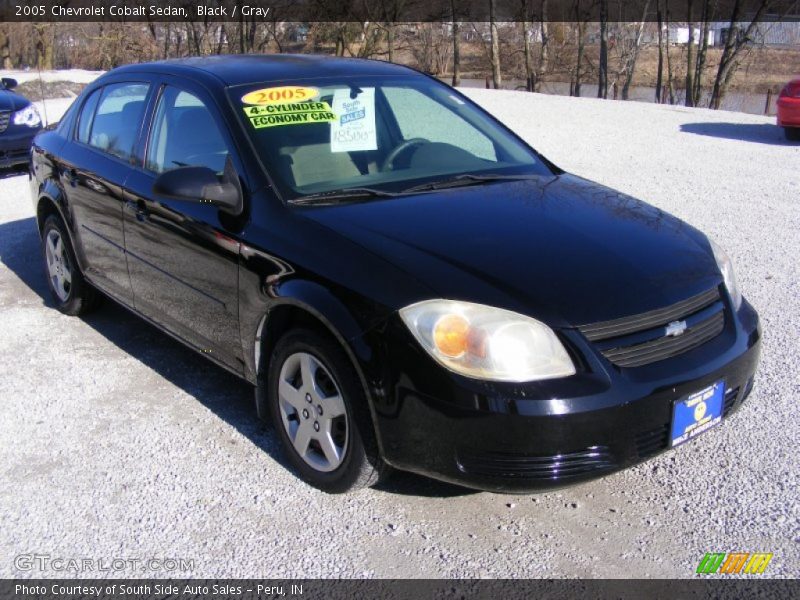 Black / Gray 2005 Chevrolet Cobalt Sedan