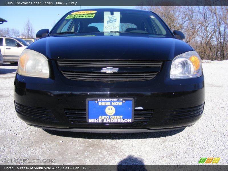 Black / Gray 2005 Chevrolet Cobalt Sedan