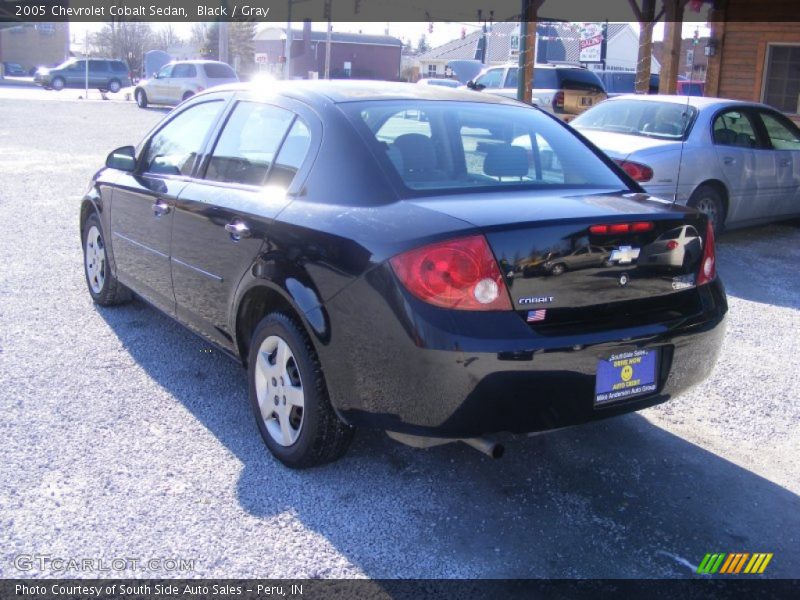 Black / Gray 2005 Chevrolet Cobalt Sedan