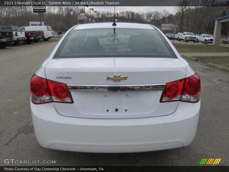Summit White / Jet Black/Medium Titanium 2013 Chevrolet Cruze LS