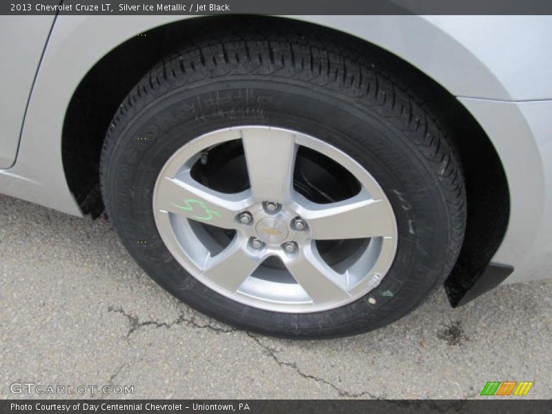 Silver Ice Metallic / Jet Black 2013 Chevrolet Cruze LT