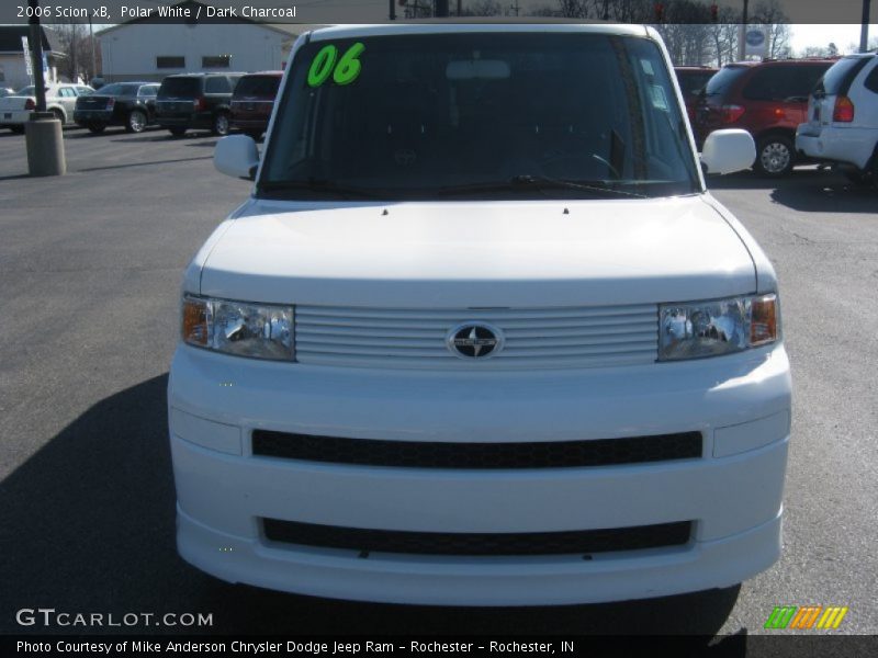 Polar White / Dark Charcoal 2006 Scion xB