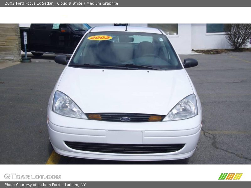 Cloud 9 White / Medium Graphite 2002 Ford Focus LX Sedan