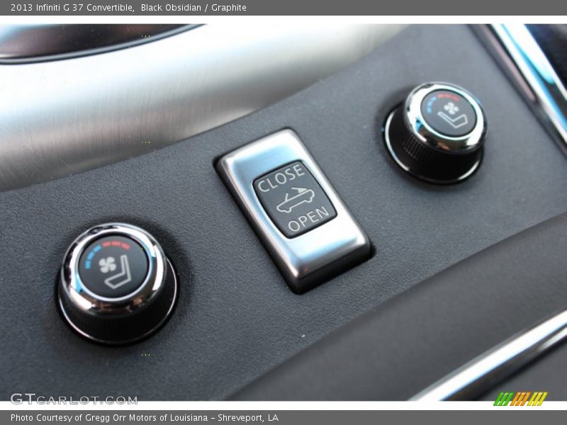 Controls of 2013 G 37 Convertible