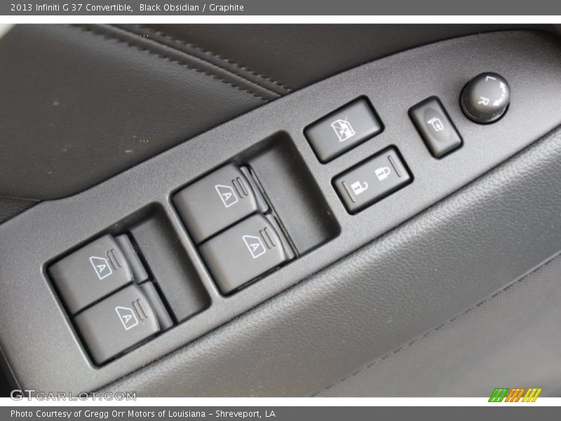 Controls of 2013 G 37 Convertible