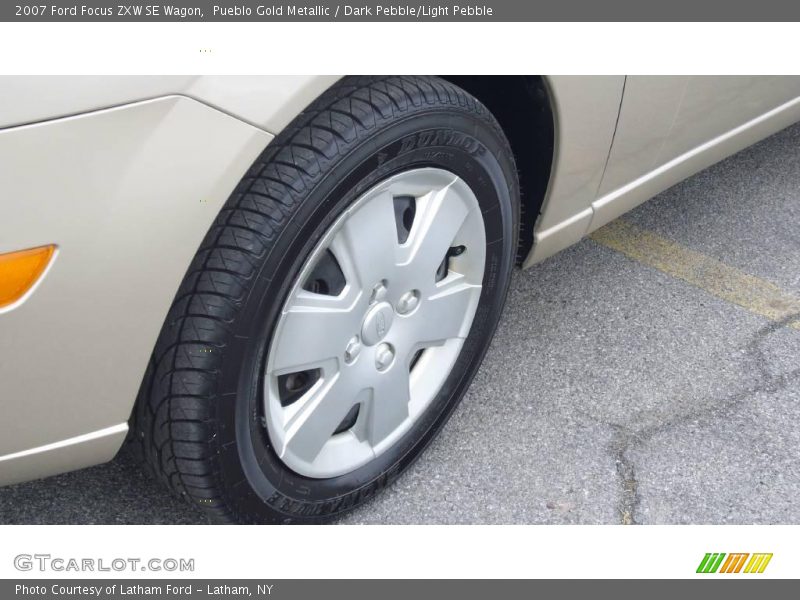 Pueblo Gold Metallic / Dark Pebble/Light Pebble 2007 Ford Focus ZXW SE Wagon