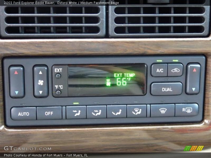 Oxford White / Medium Parchment Beige 2003 Ford Explorer Eddie Bauer