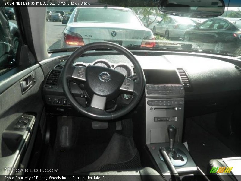 Onyx Black / Black 2004 Nissan Maxima 3.5 SE