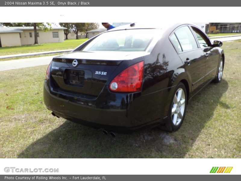 Onyx Black / Black 2004 Nissan Maxima 3.5 SE